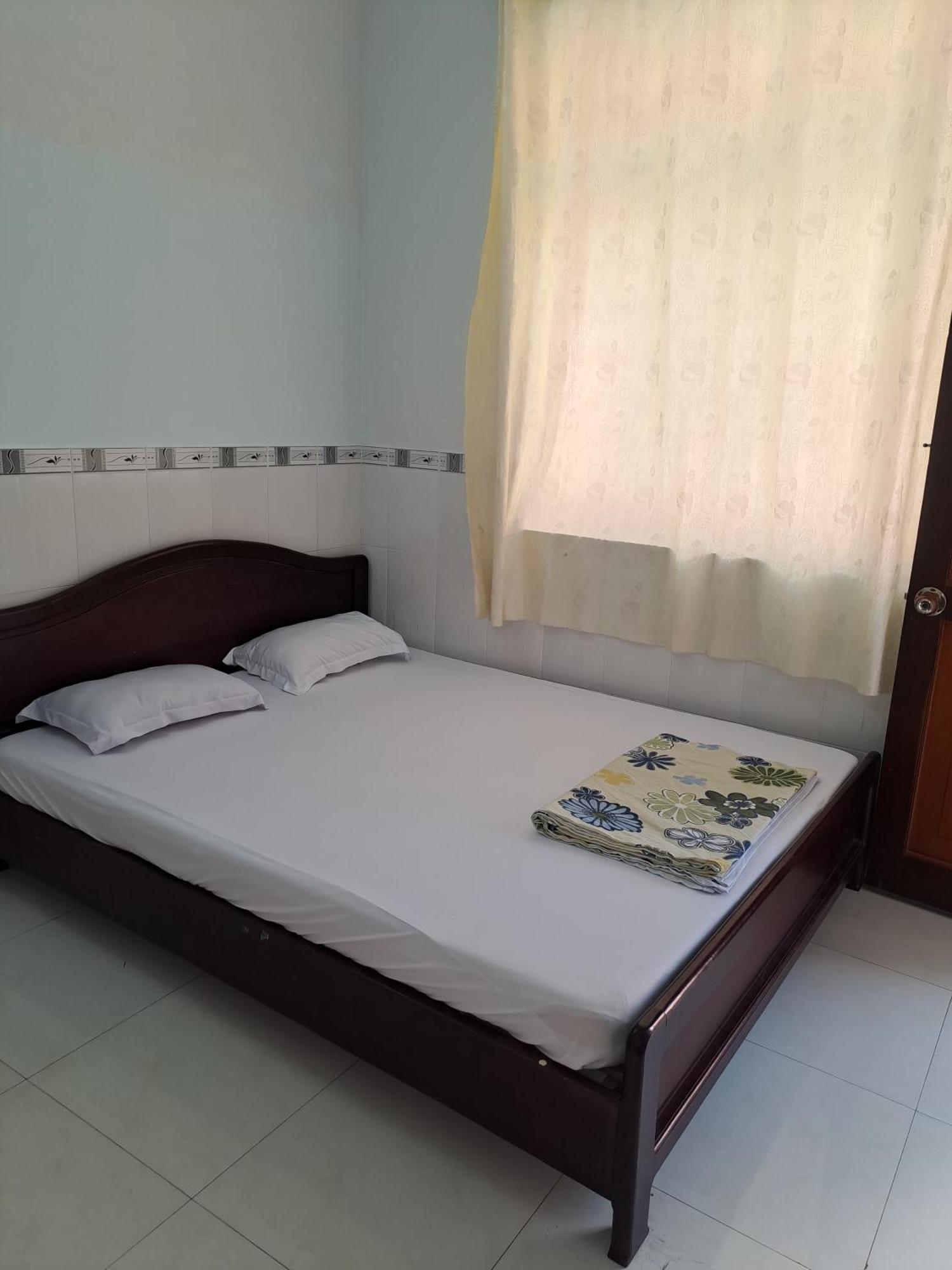 Bed & Breakfast Nha Nghi Nam Phuong
